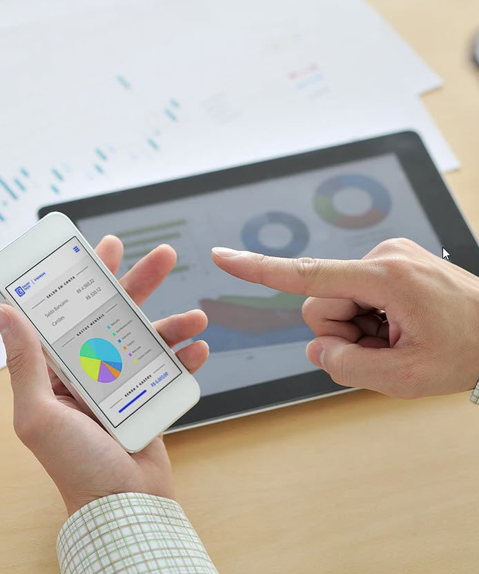 Student holding iphone with a PowerPoint open 